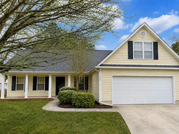111 Grasmere Ct, Leland, NC 28451