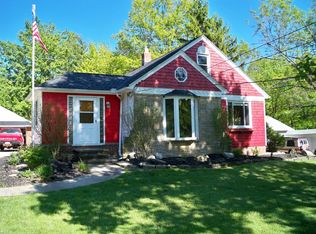 8051 Richard Rd, Broadview Heights, OH 44147