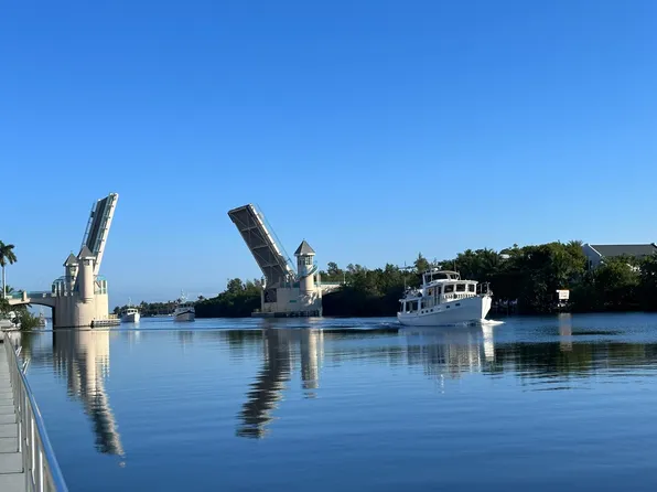 210 Horizons E APT 305, Boynton Beach, FL 33435