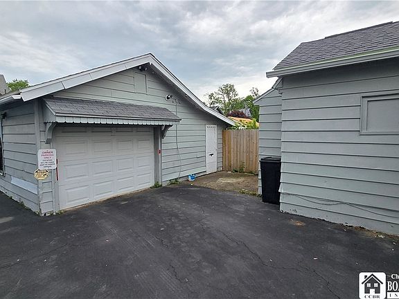 3rd image of 154 Maple Ave