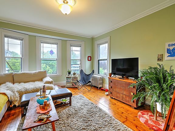 2nd image of 88 Chapin Ave Floor 1