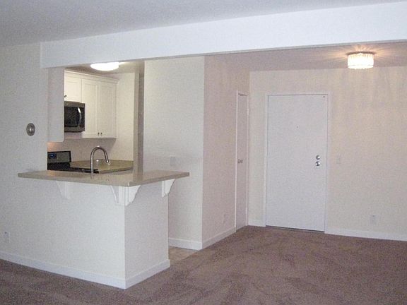 4th image of 344 Larkspur Plaza Dr