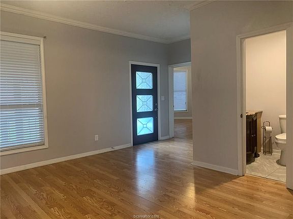 2nd image of 121 N Judson Ave