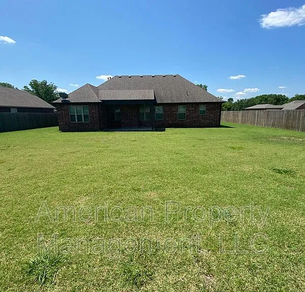 5312 Charleston Dr — Photo 32