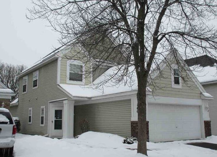 2nd image of 146 Christenson Ct NE