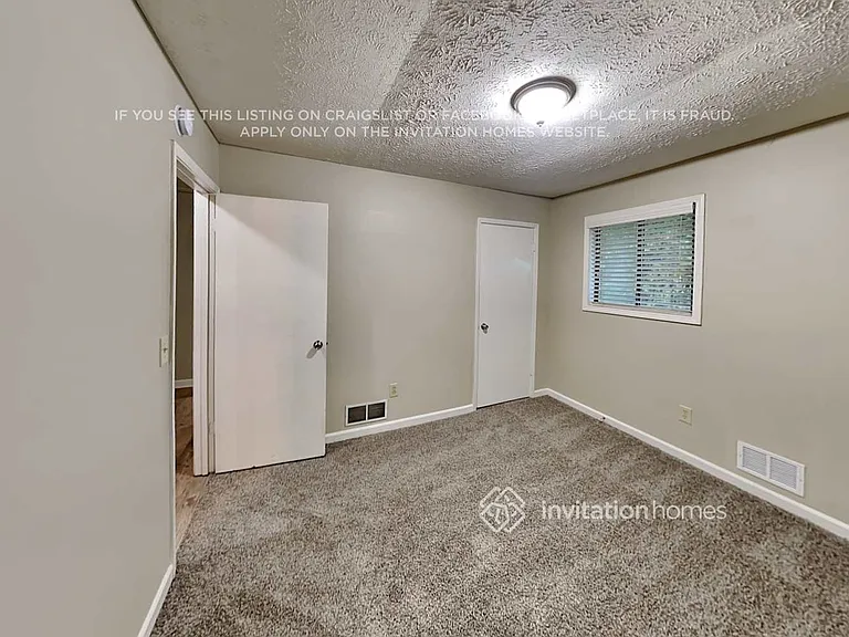 4162 Jody Ct NE — Photo 14