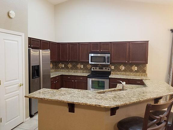 3rd image of 411 W Marlin Pl