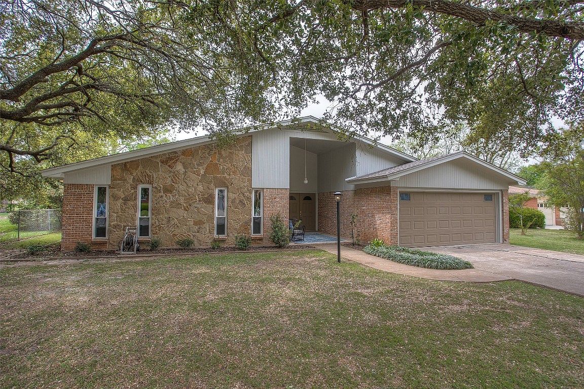 1224 Park Center St, Benbrook, TX 76126 Zillow