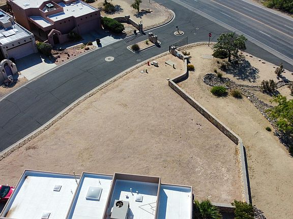 3rd image of 1103 Pueblo Gardens Ct