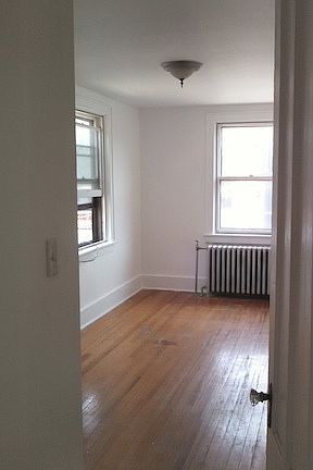 4th image of 28 1st St APT 5