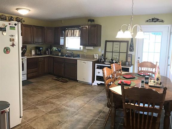 5th image of 207 Dogwood Dr