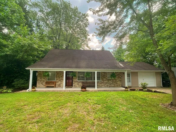 1605 W Taylor Dr, Carbondale, IL 62901