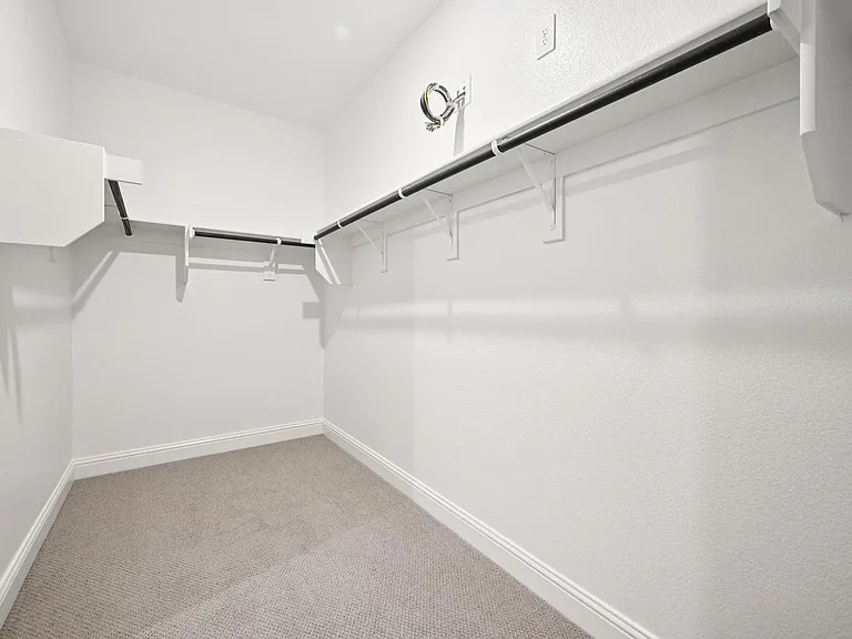 718 London Town Ln — Photo 22