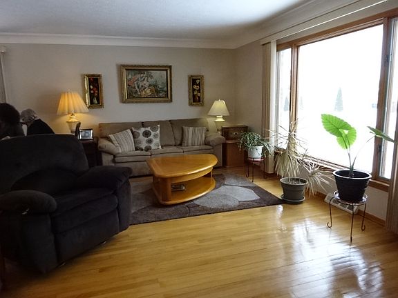 3rd image of 4242 Dawncliff Dr