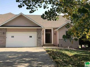 420 Pinehurst Ave, Vermillion, SD 57069