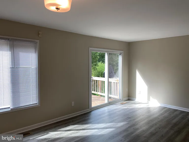 2804 Cambridge Dr — Photo 6