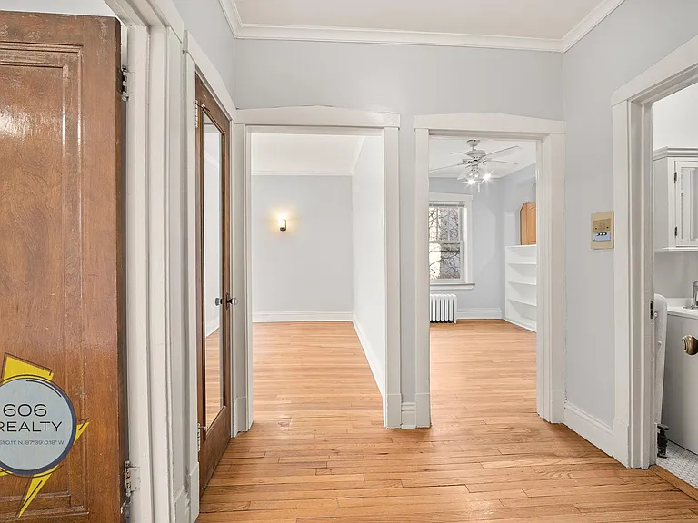 Lincoln Park Apts! — Photo 9
