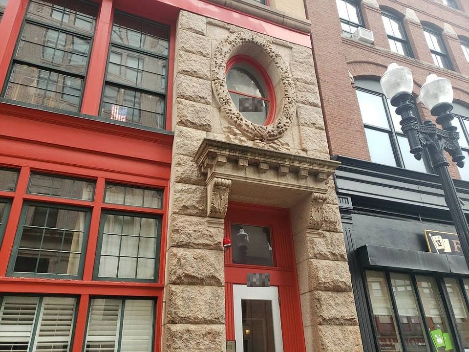2nd image of 13 Willow St #17