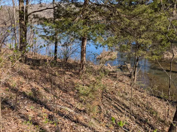 6149 Red Wing Ln, Williamsburg, MO 63388