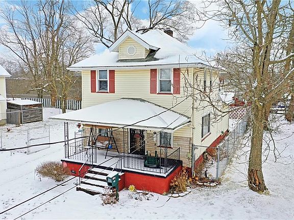 3rd image of 1159 Oak Knoll Ave SE
