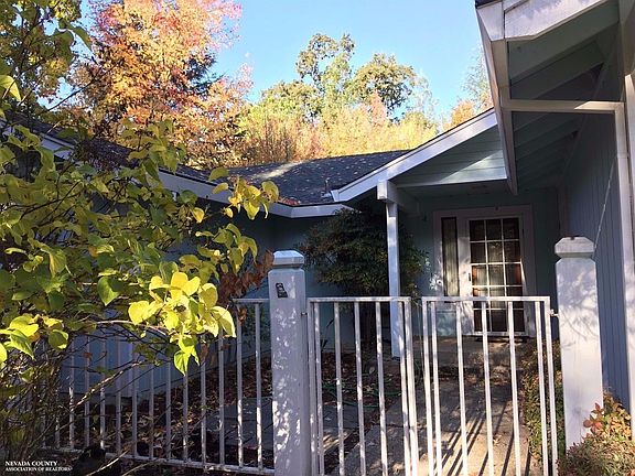 3rd image of 17948 Lake Forest Dr
