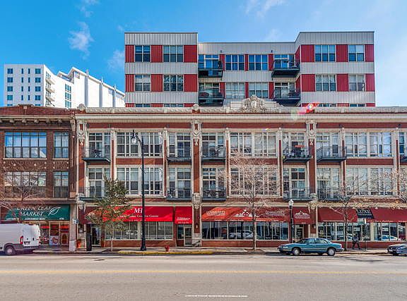 2nd image of 1631 S Michigan Ave APT 608