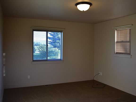 4th image of 14 Greenwood Siding Way #14