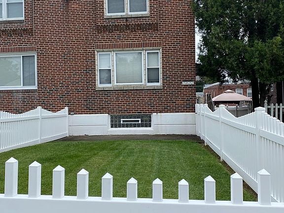 4th image of 7827 Horrocks St