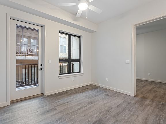 2nd image of 1014 16th Ave S #202