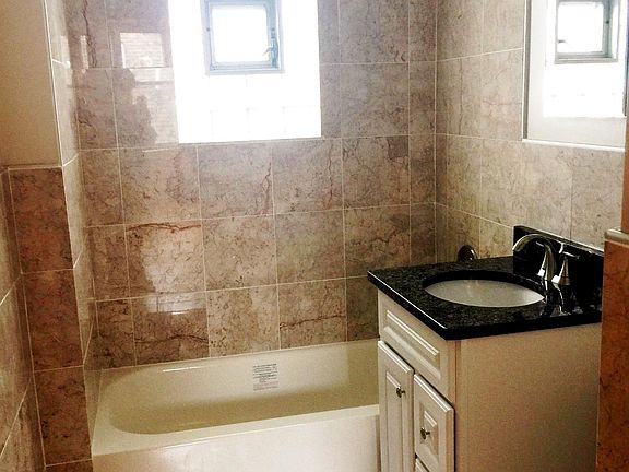 3rd image of 4251 N Marmora Ave #2