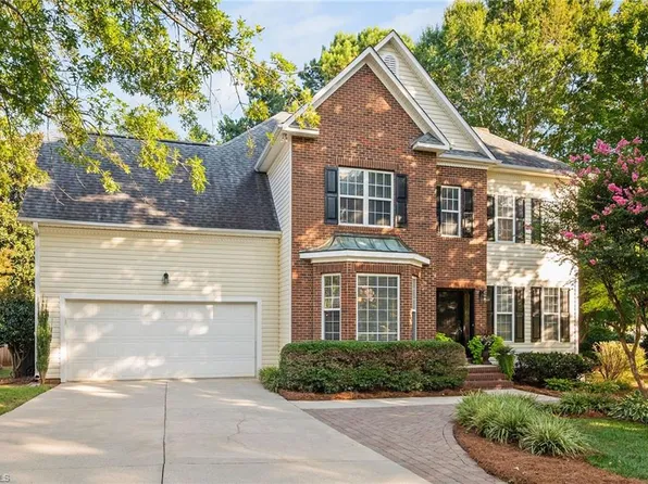 2 Foxfire Ct, Greensboro, NC 27410