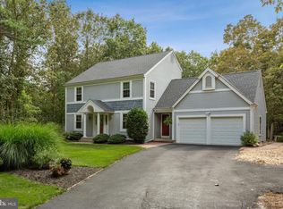 3 Pointe View Dr, Medford, NJ 08055