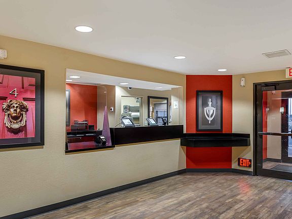 Lobby and Guest Check-in