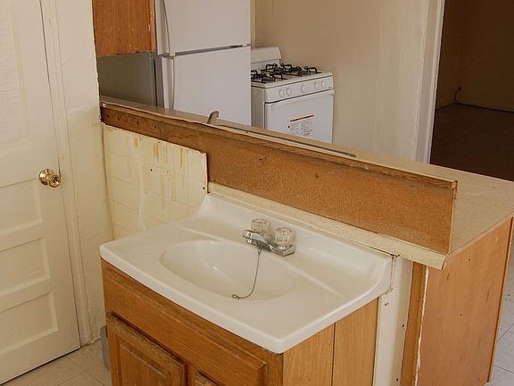 5th image of 1024 W Picacho Ave #3