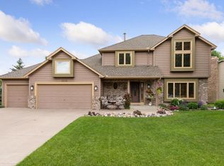 15234 Shadow Creek Rd, Maple Grove, MN 55311