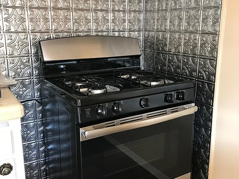 2590 Madison Ave — Photo 8
