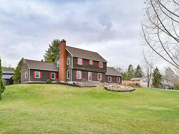 4th image of 121 Oxford Dr