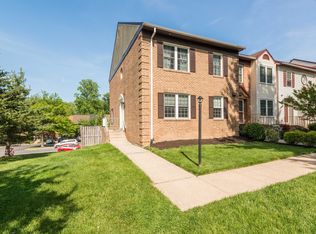 5941 Heatherwood Ct, Alexandria, VA 22310