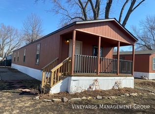182 NE Coachlight Dr #182, Topeka, KS 66617