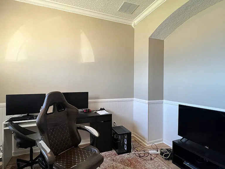 1252 Woodchurch Ln — Photo 6