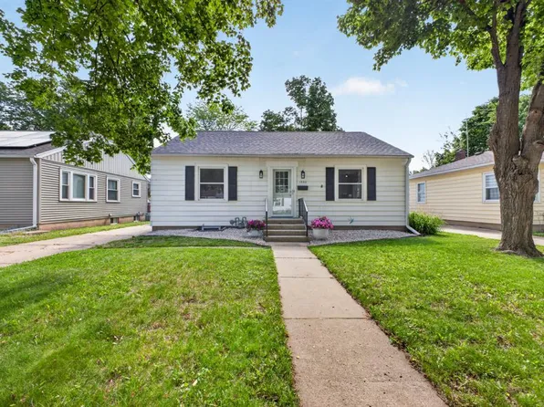 1522 7th Ave NE, Rochester, MN 55906