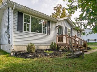 9 Dunn Ave, Saint Andrews, NB E5B 3V4