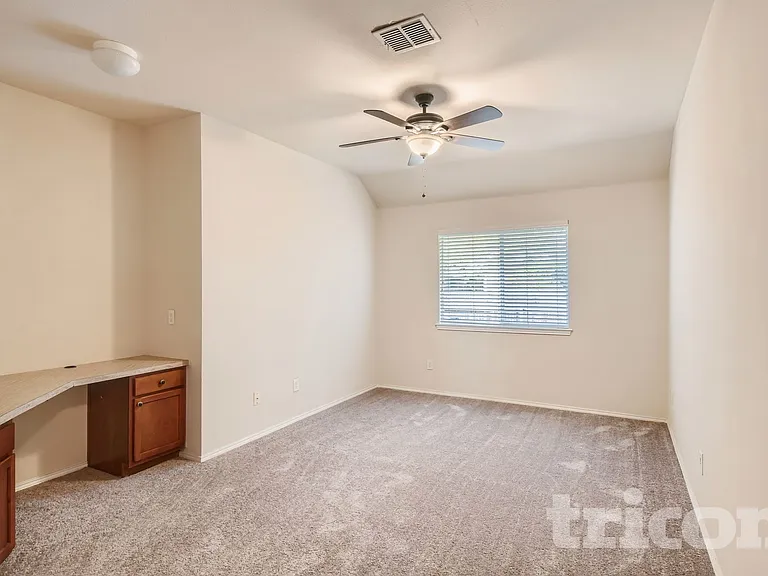 2217 Forest Park Cir — Photo 7