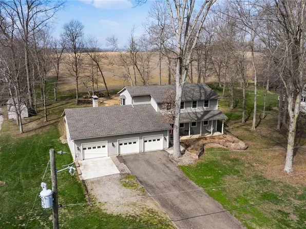 5135 Tiffany Dr, Zanesville, OH 43701