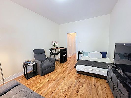 2nd image of 488 E 74th St APT 2c