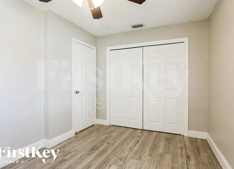 2740 SW 7th St — Photo 11