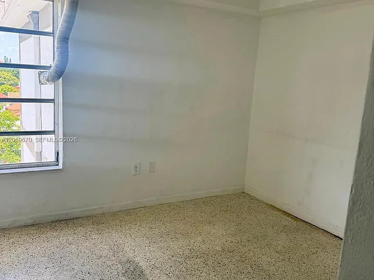 1736 SW 19th St #404 — Photo 6