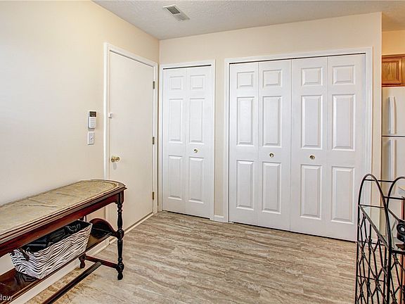 5th image of 6744 Cedarwood Trce