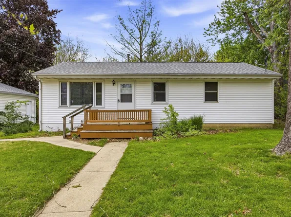 2910 Schaeffer Dr SW, Cedar Rapids, IA 52404