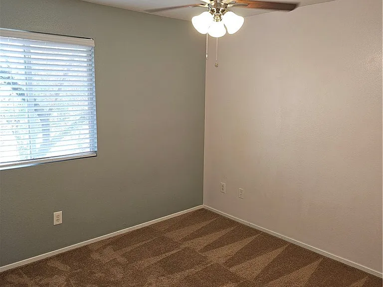 140 Samantha Rose St — Photo 20